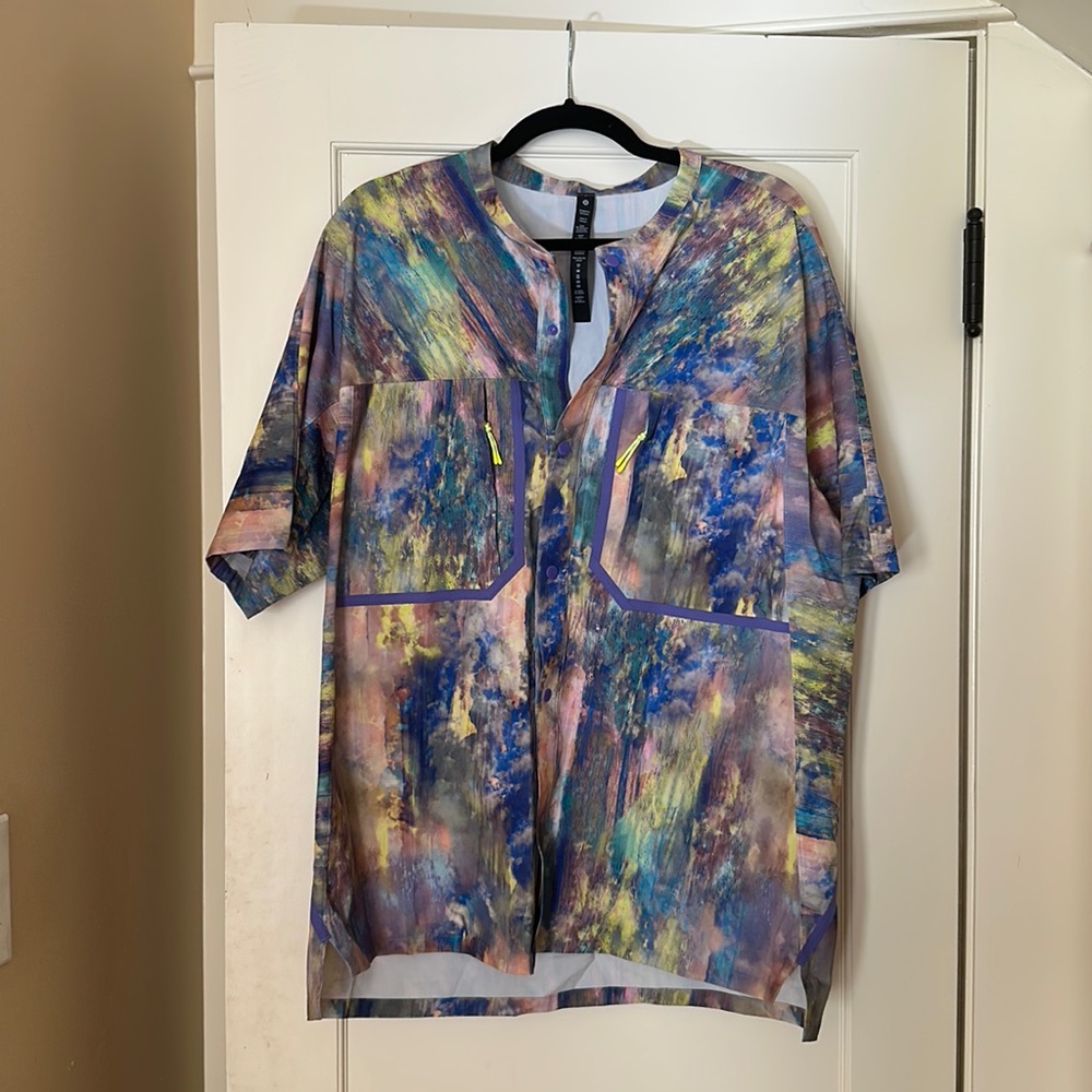 Lululemon Short Sleeve Hiking Button Down printed
